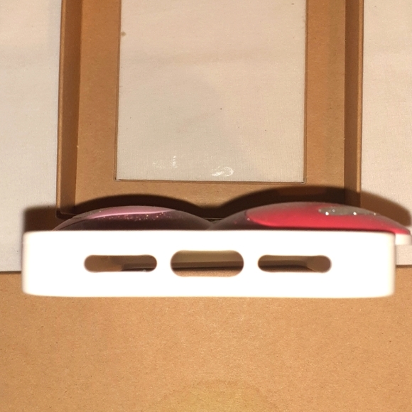 (COACH F65093) IPHONE X/XS SILICONE CASE WHITE WITH OVERSIZED CHERRY RED PINK - Picture 8 of 8